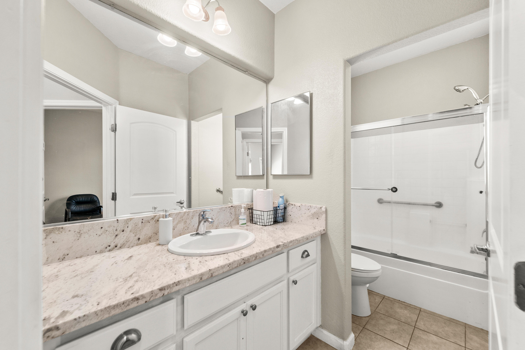 Adapted bathroom at Millport Villas